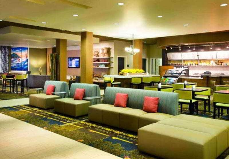 Courtyard By Marriott Maui Kahului Airport Hotel Exterior photo