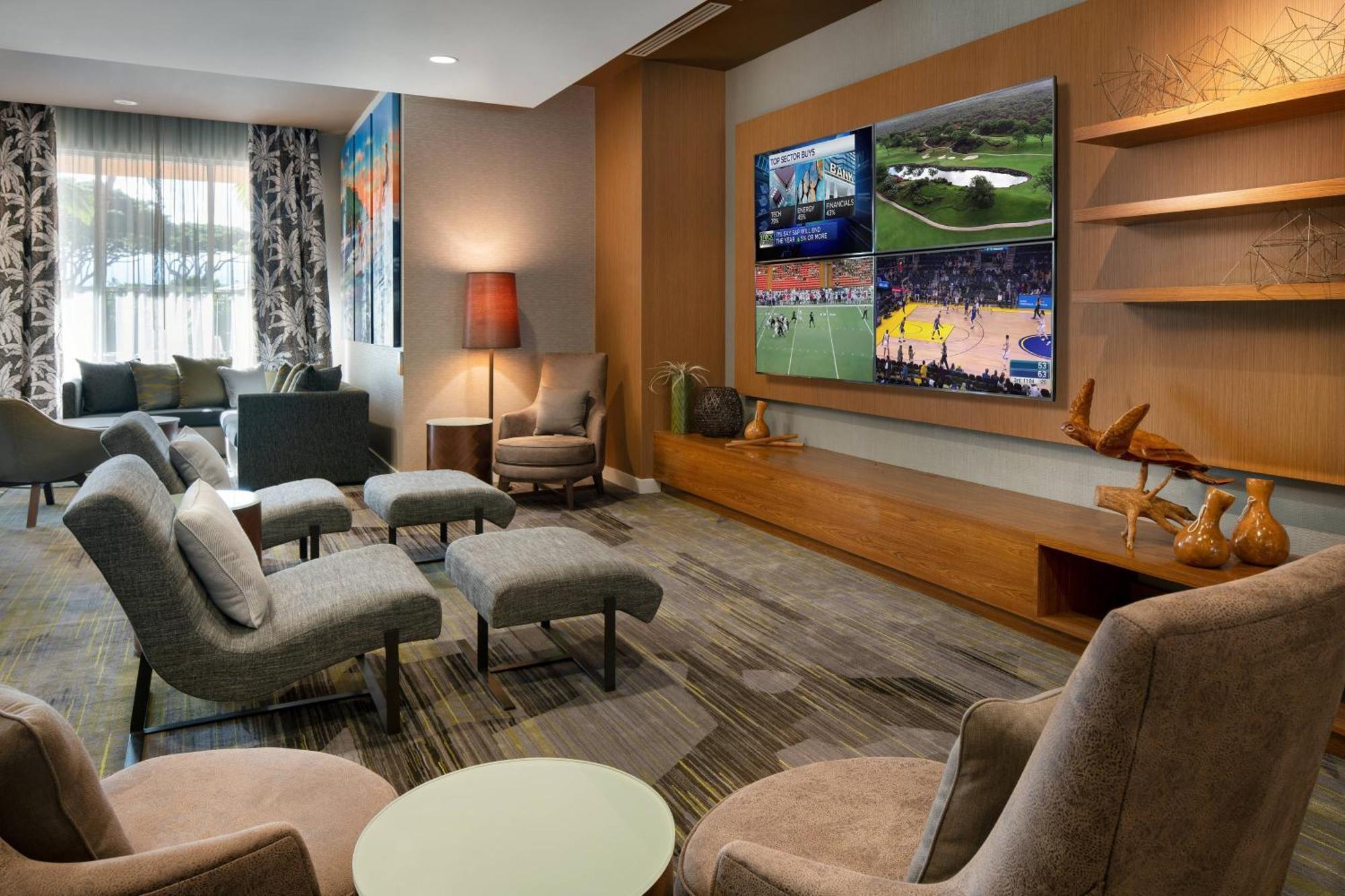 Courtyard By Marriott Maui Kahului Airport Hotel Exterior photo