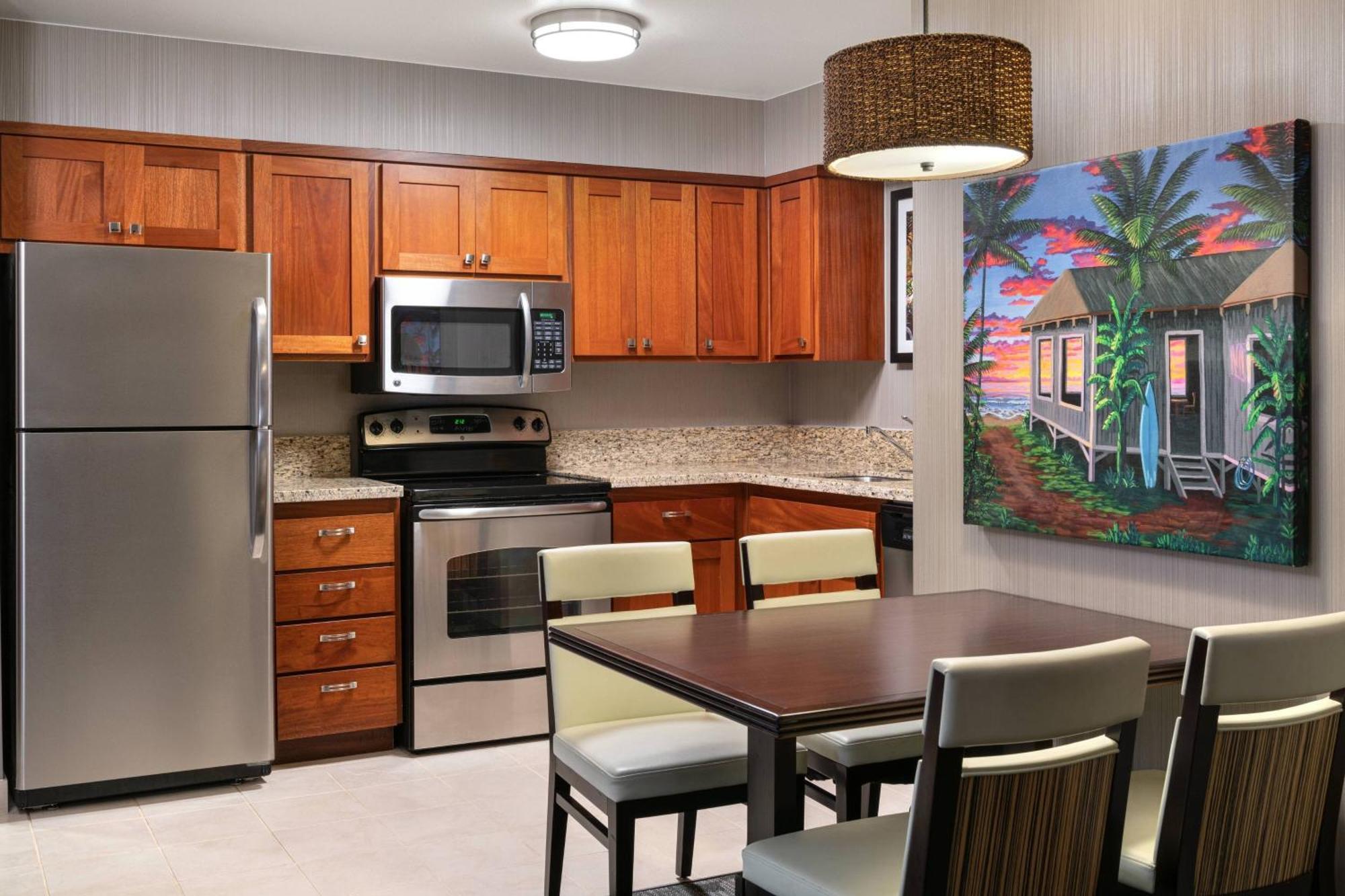 Courtyard By Marriott Maui Kahului Airport Hotel Exterior photo