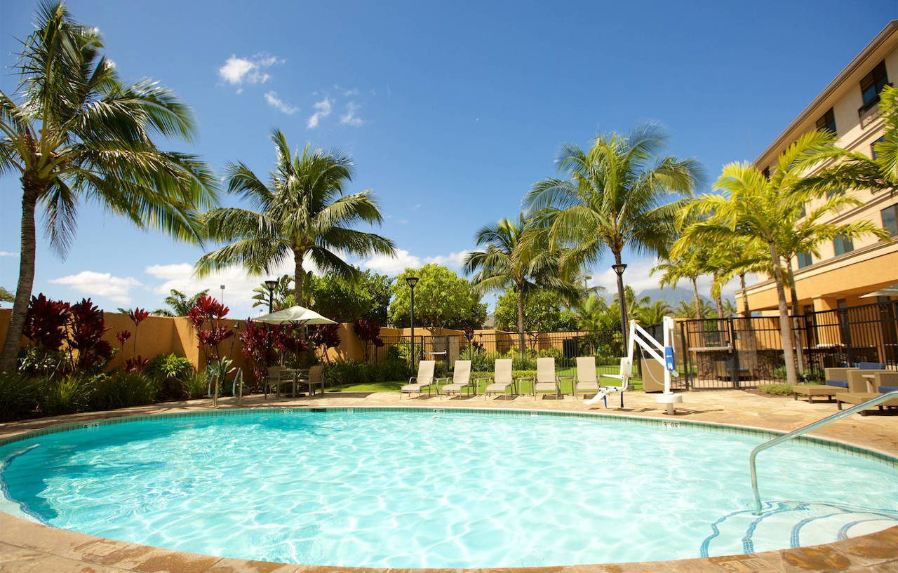 Courtyard By Marriott Maui Kahului Airport Hotel Exterior photo